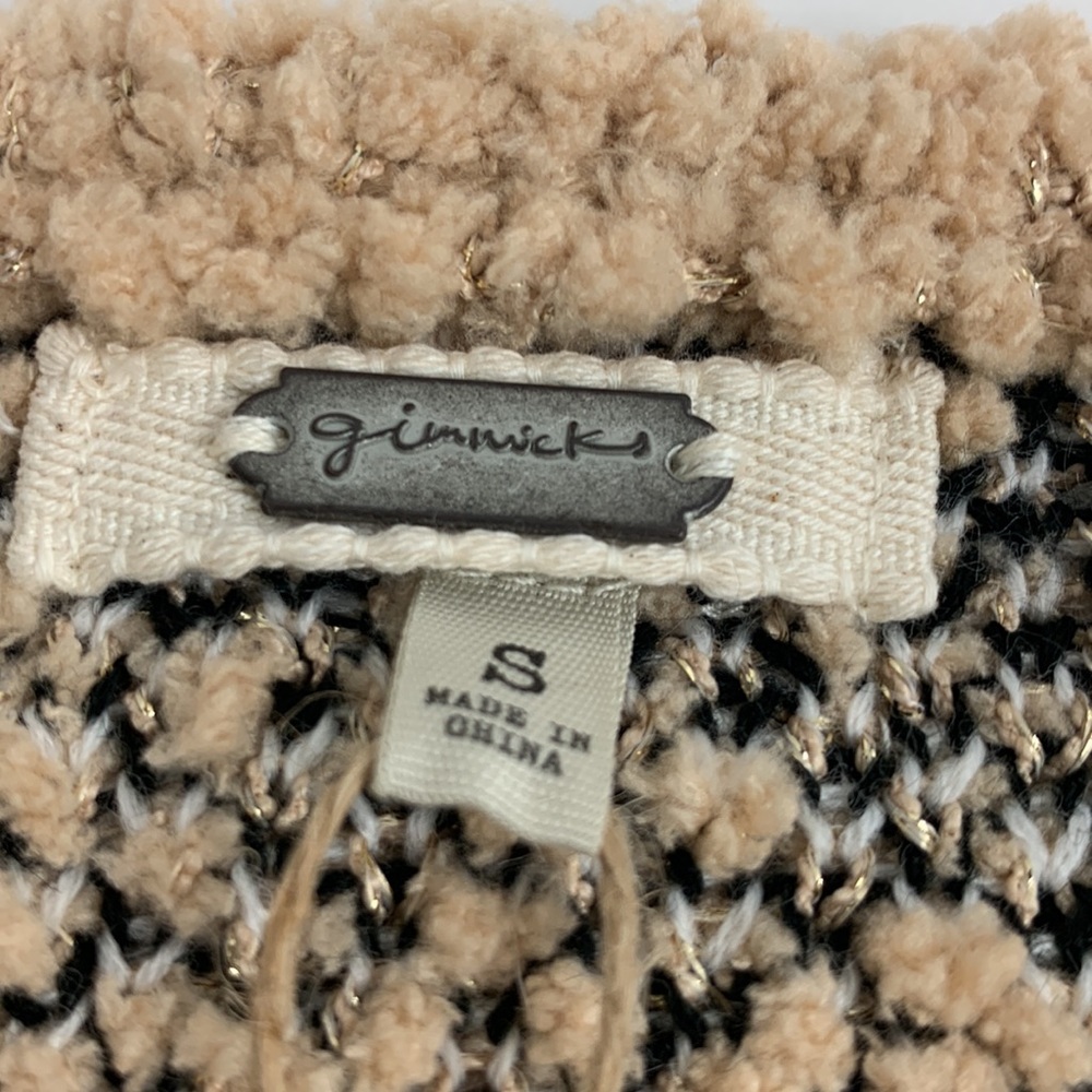 Gimmicks By Buckle Knitted Sweater Sz Small Front cross over Tan Black NEW NWT - Picture 11 of 14